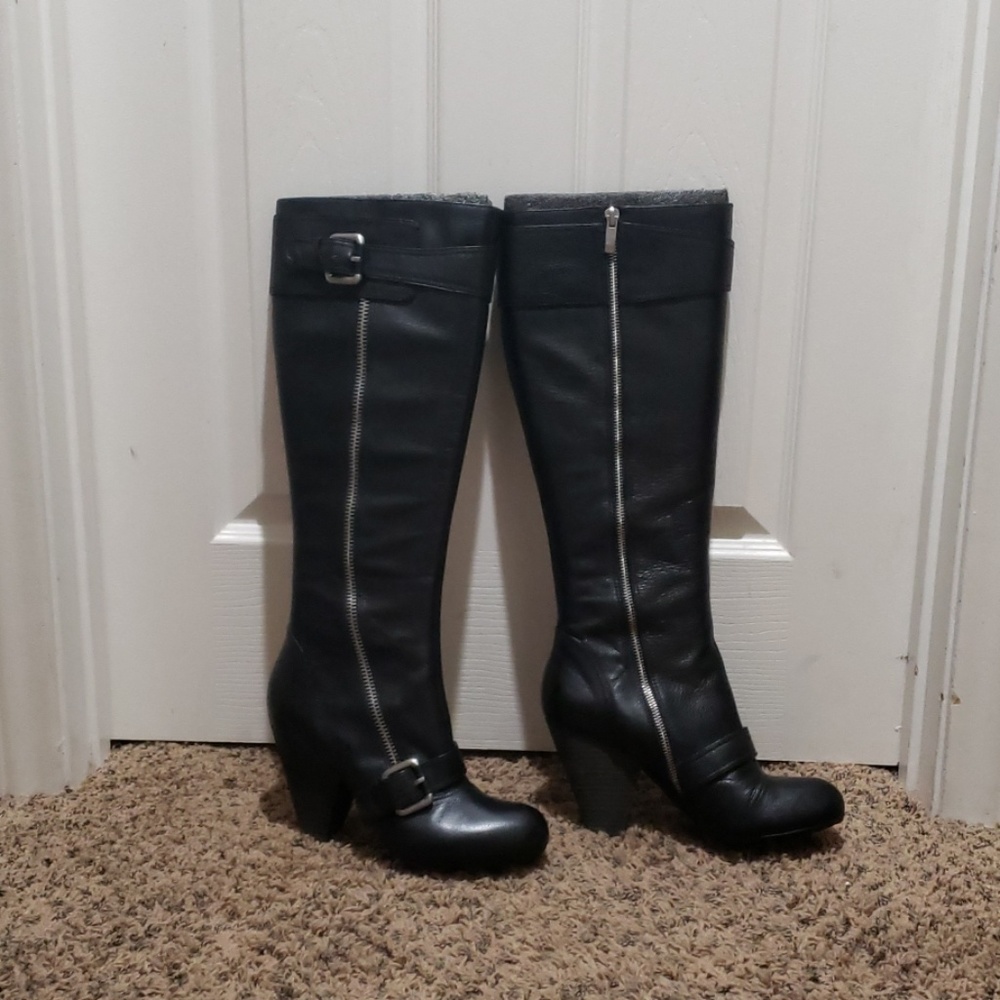 Vince Camuto leather never worn black zipper boots